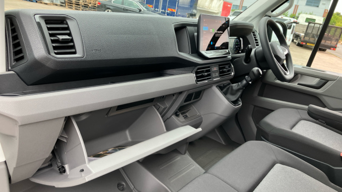 Volkswagen Crafter Cr35 Mwb Diesel Fwd 2.0 TDI 140PS Commerce Plus High Roof Van - Image 43